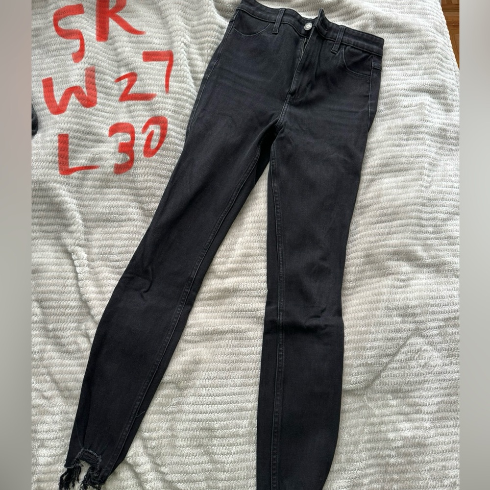 Black hollister skinny jeans